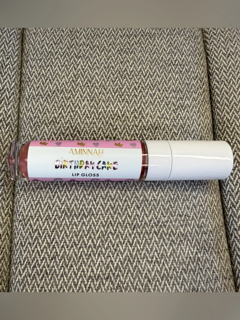AMINNAH Lip Gloss - Birthday Cake